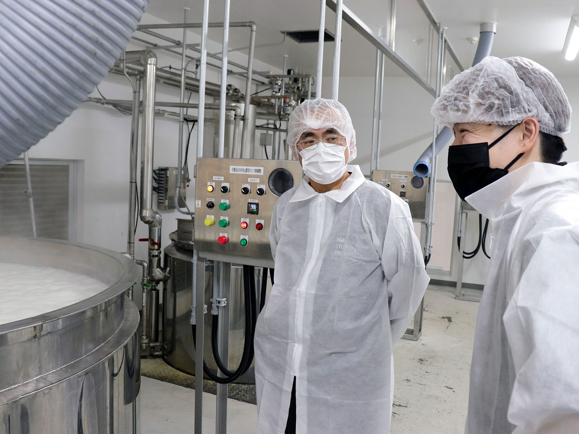 製造中の釜横はめっちゃ暑い